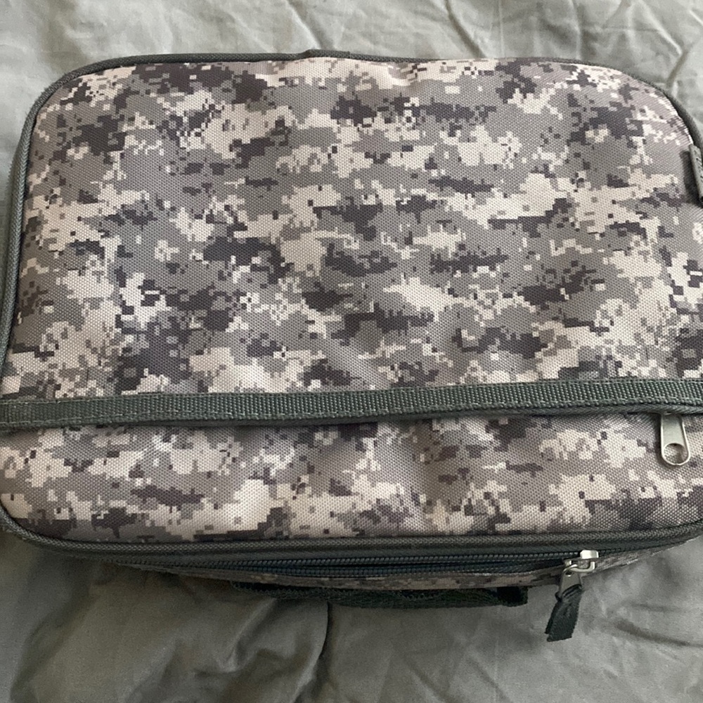 Zulay lunch bag with food container & plastic utensils